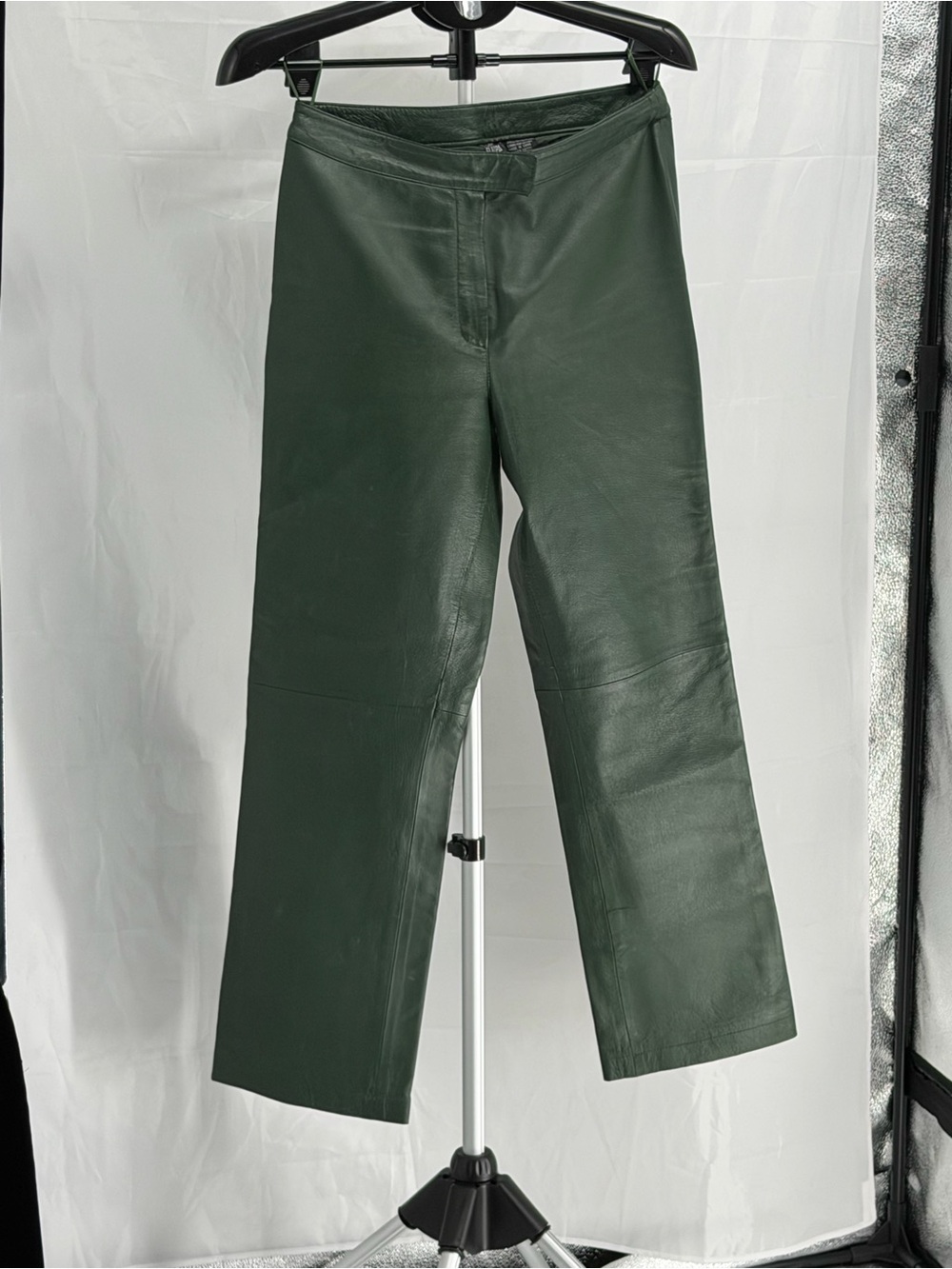 Boutique Europa Women 100% Lamb Leather Olive Green Pants Size 10 Petite Casual